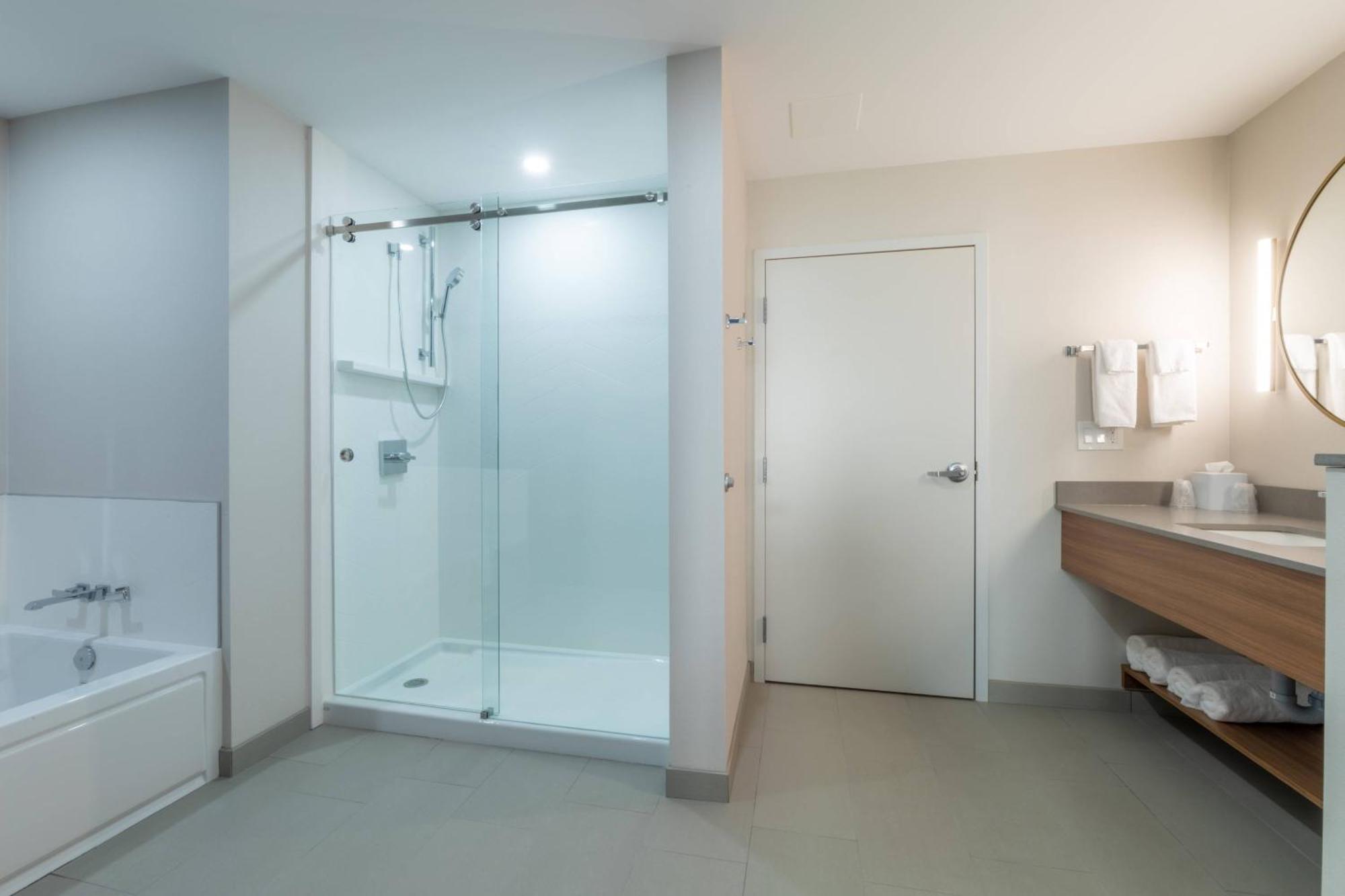 Fairfield Inn & Suites By Marriott Salmon Arm Ngoại thất bức ảnh